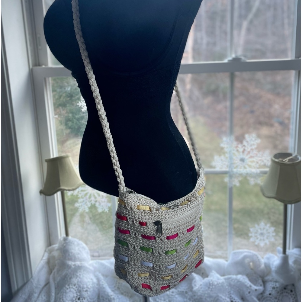 Craft and Barrow macramé crossbody off white with woven colorful summer ribbons - Picture 2 of 11